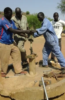 Repairing another Nuba well.jpg