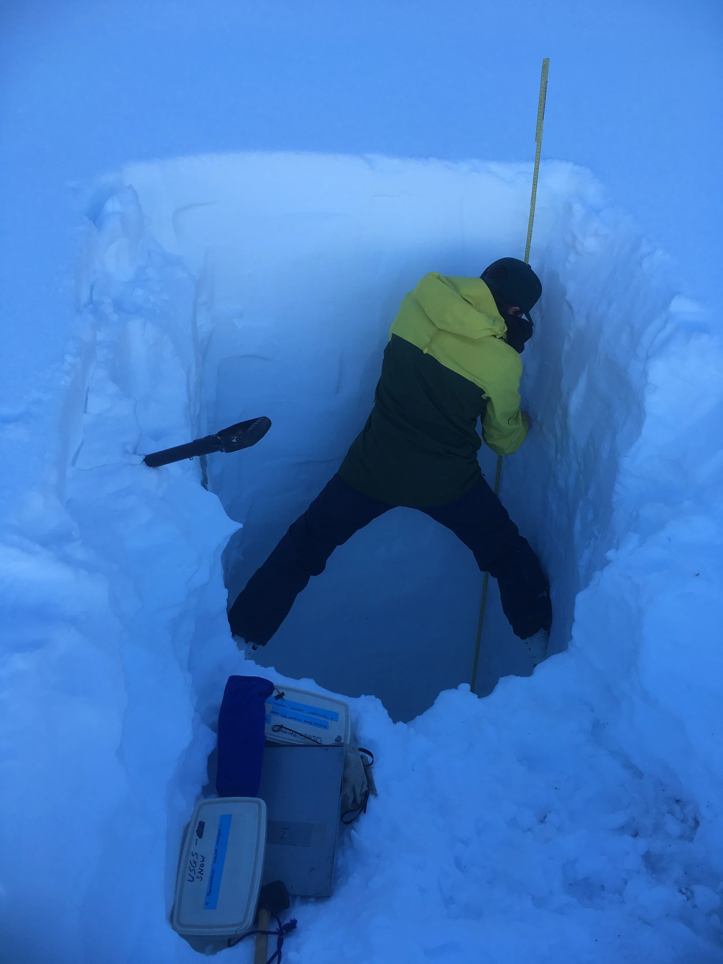 ColinPenn_USGS_SnowPit.jpg