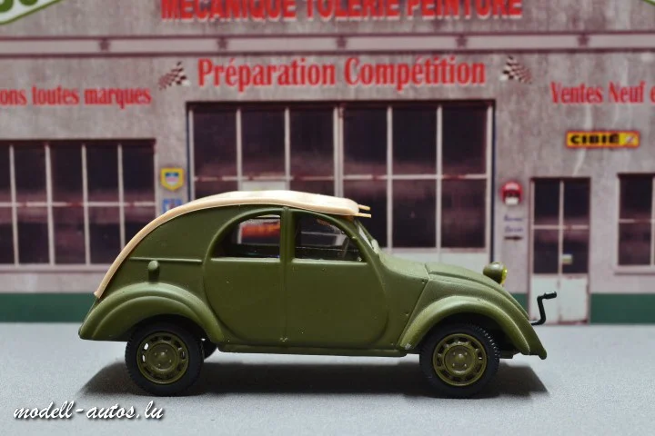 DSC_17374 (Small) (2).JPG