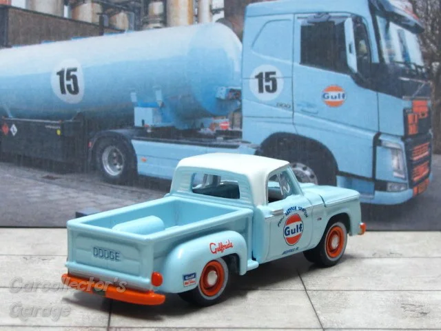 IMG_23769 (Klein) (2).jpeg