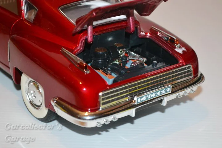 DSC_24978 (Klein) (2).jpeg