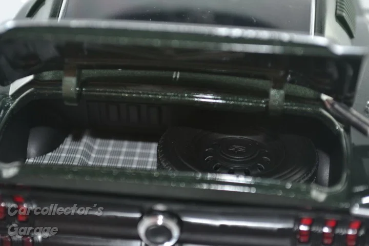 DSC_25012 (Klein) (2).jpeg