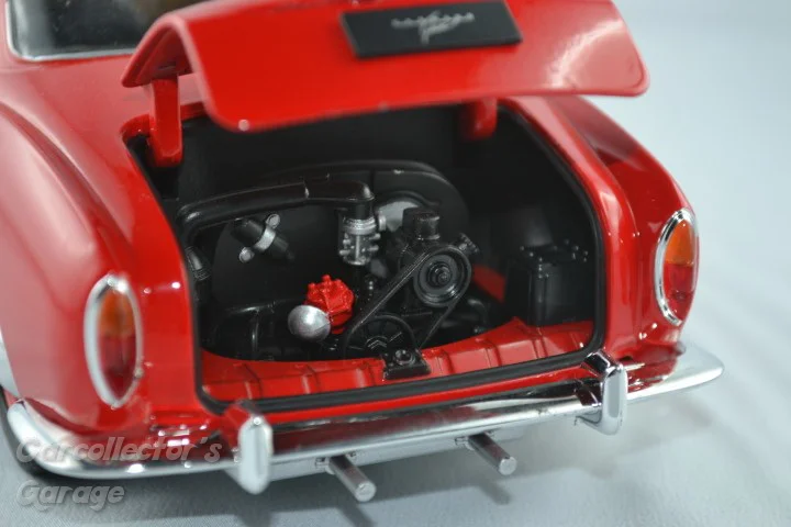 DSC_25024 (Klein) (2).jpeg