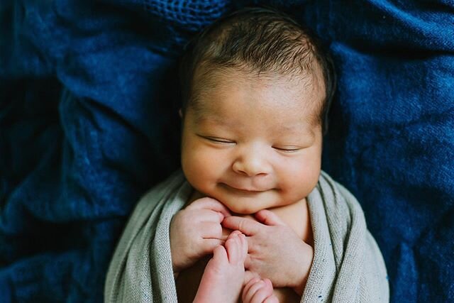 Still lots to be thankful for in all this world craziness ... like precious baby smiles ❤️🥰 #newborn #newbornbabies #newbornphotography #newbornphotographer #infant #babysmiles #infantphotography #baby #babyboy #babyphotography #hawaiiphotographer #