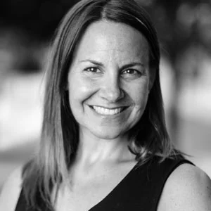 Erin_Sonn_Yoga_Instructor_Ease_Yoga.jpg