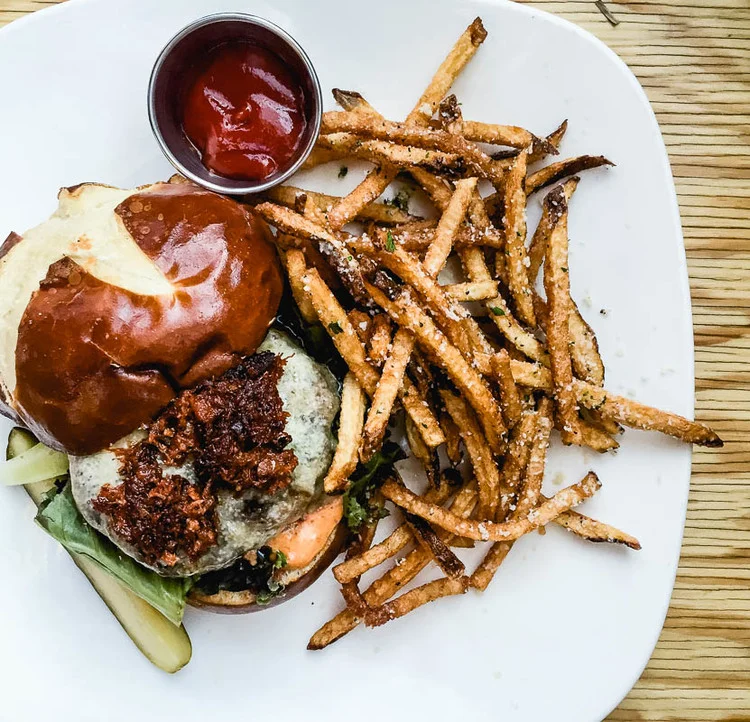 Burger+with+Bacon+jam+at+Deer+Lodge+in+Ojai,+California.jpeg