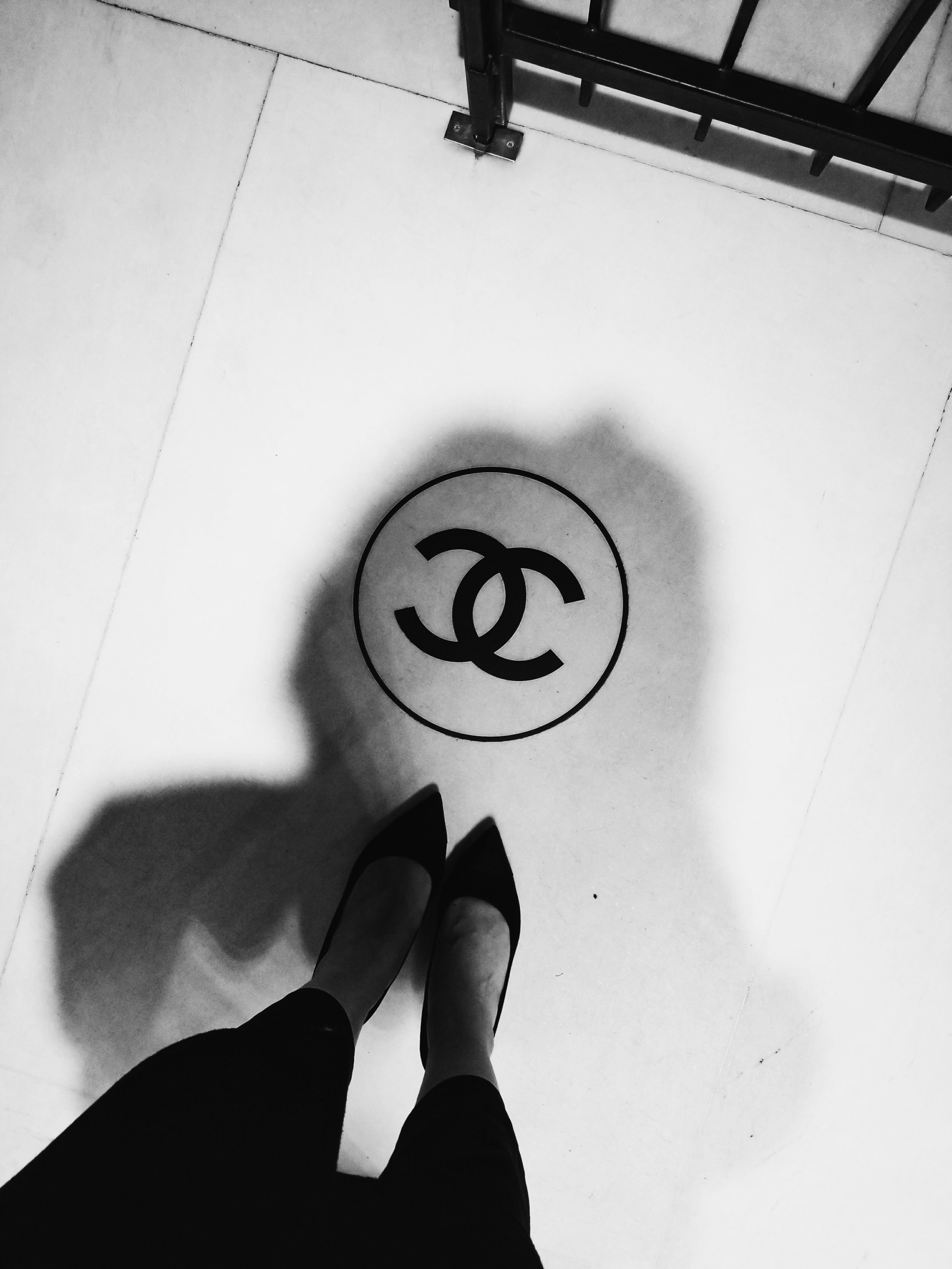 postcards-from-paris-chanel-apartment-01.jpg