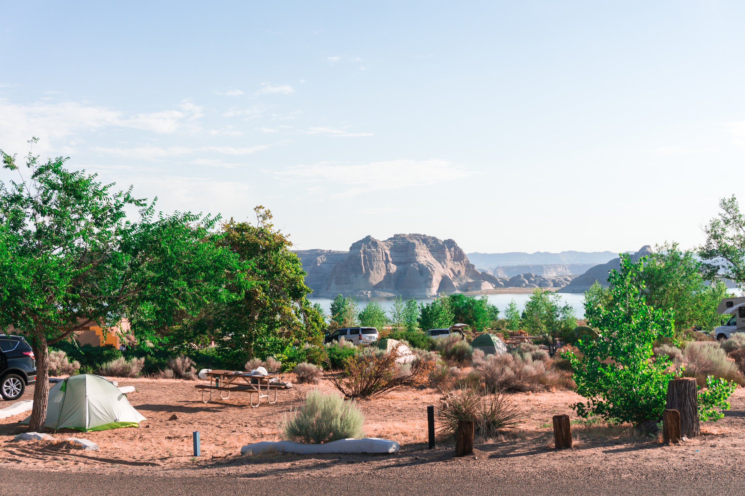 The Glen Canyon Recreation area is an anomaly. A giant lake in the middle of the desert, lined by mountainous canyons, tumbleweeds, and the occasional brush. 