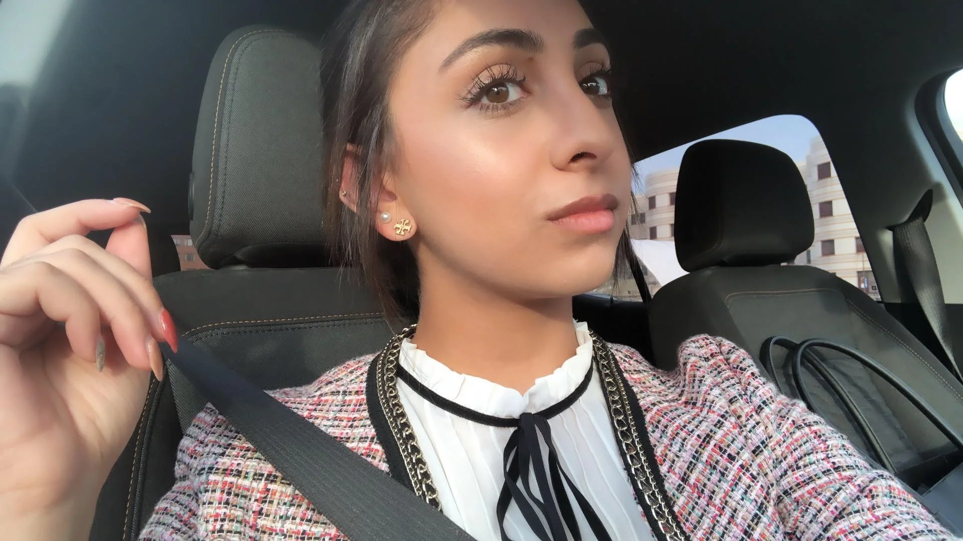 A little close up at my outfit and makeup. My tweed blazer is from Zara, the white chiffon top with a tie is from Forever 21. Not shown, I paired it with black ankle length dress pants, and patten leather heels to complete the look. I kept the makeup simple, focusing on the skin and not going over the top.