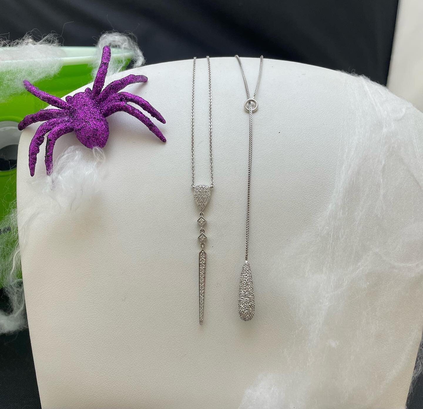 14k and 18k long Diamond layered necklaces!
#14k #18k #diamond #vandelljewelersdesigners #necklaces #jewelry #spookyseason