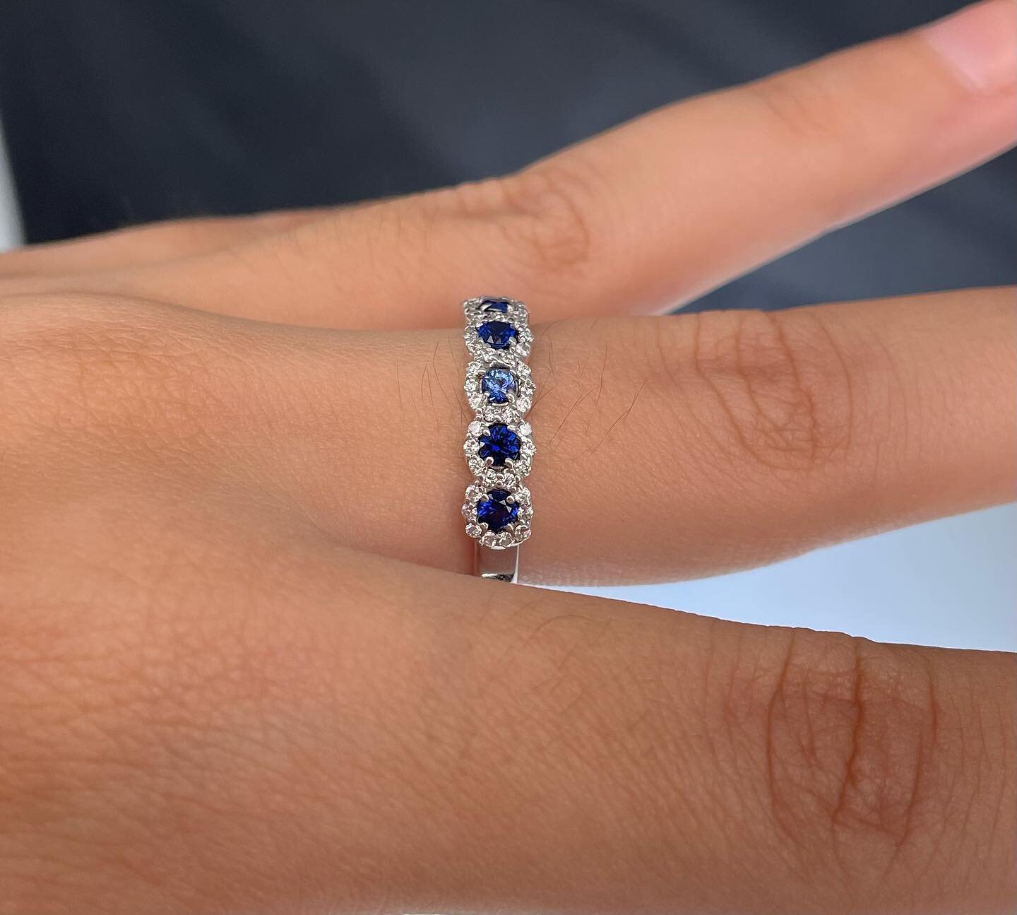 Beautiful Flower pattern sapphire and Diamond band! 
#sapphire #ring #diamond #jewelry #vandelljewelersdesigners #jeweler #foryoupage #facebook #insta