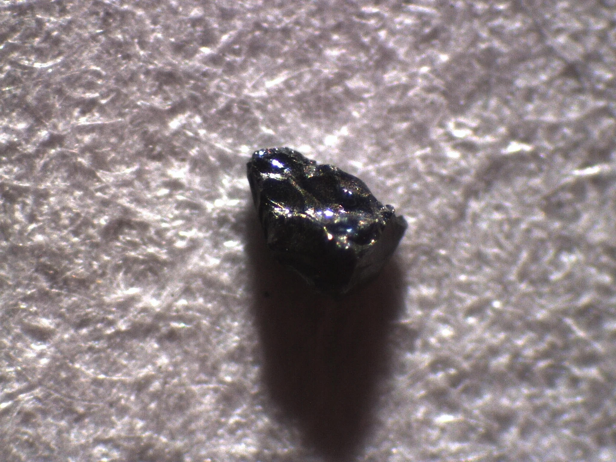   Tittle:  "Moon Gemstone #2" .&nbsp; Technique: &nbsp;Stereoscopic Photography of a grain of silicon carbide printed on 100% cotton paper .&nbsp; Dimensions:  30 x 45 cm .  Year:  2017.&nbsp; 