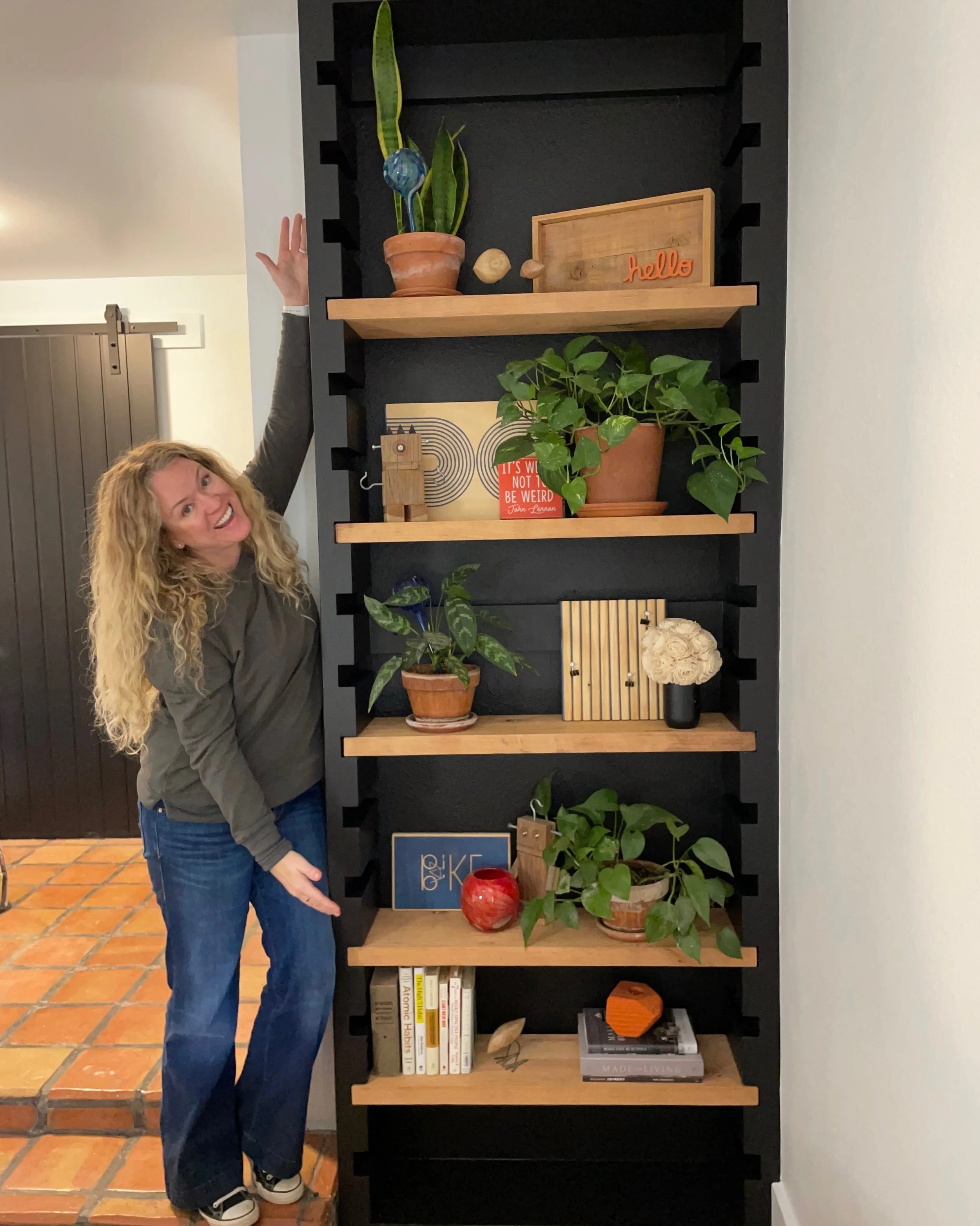 DIY Adjustable Shelf Built-In Bookcase