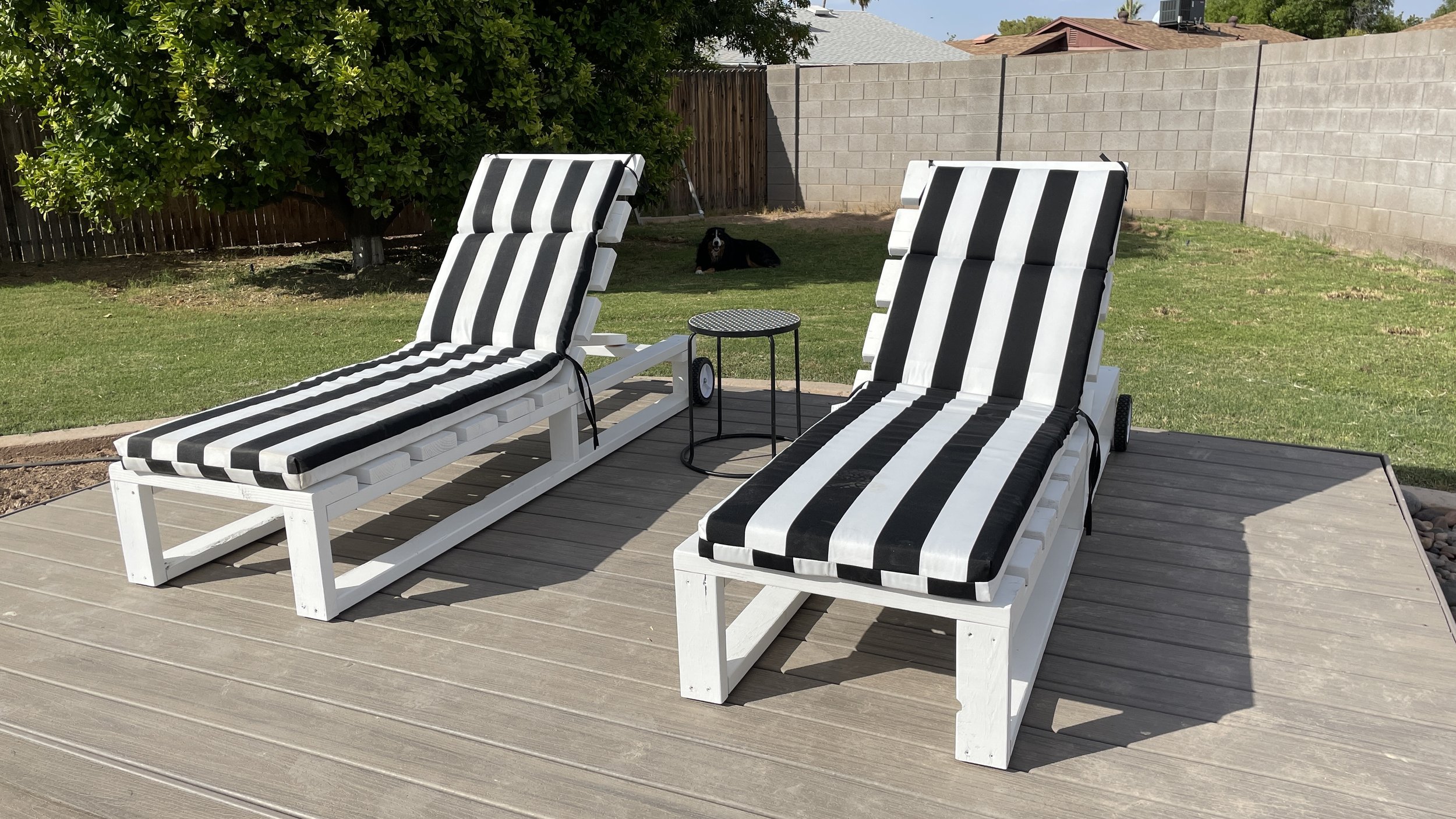 DIY Outdoor Lounge Chairs