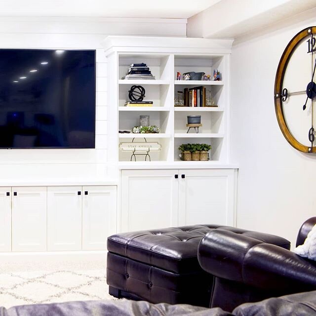 Just two more days until the weekend. I'm looking forward to taking time off to relax and spend time with my family. Friday night is movie night at our house. How do you unwind from a busy work week?

#lewiscustomwoodwork #utahcabinets #utahcarpenter
