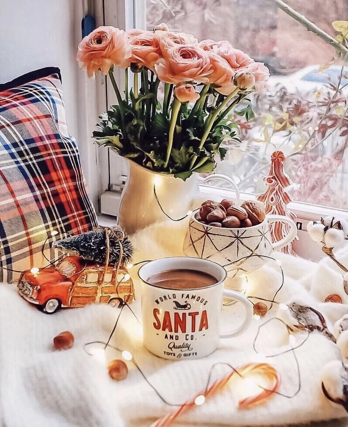 30 Most Engaging Christmas Holiday Hashtags for Instagram