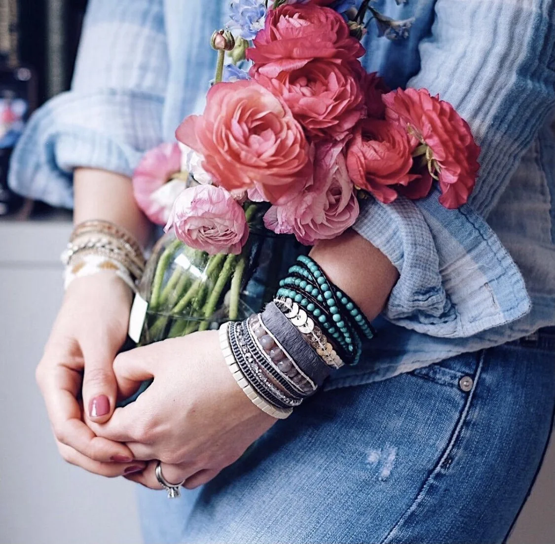30 Most Engaging January Hashtags for Instagram Flatlays
