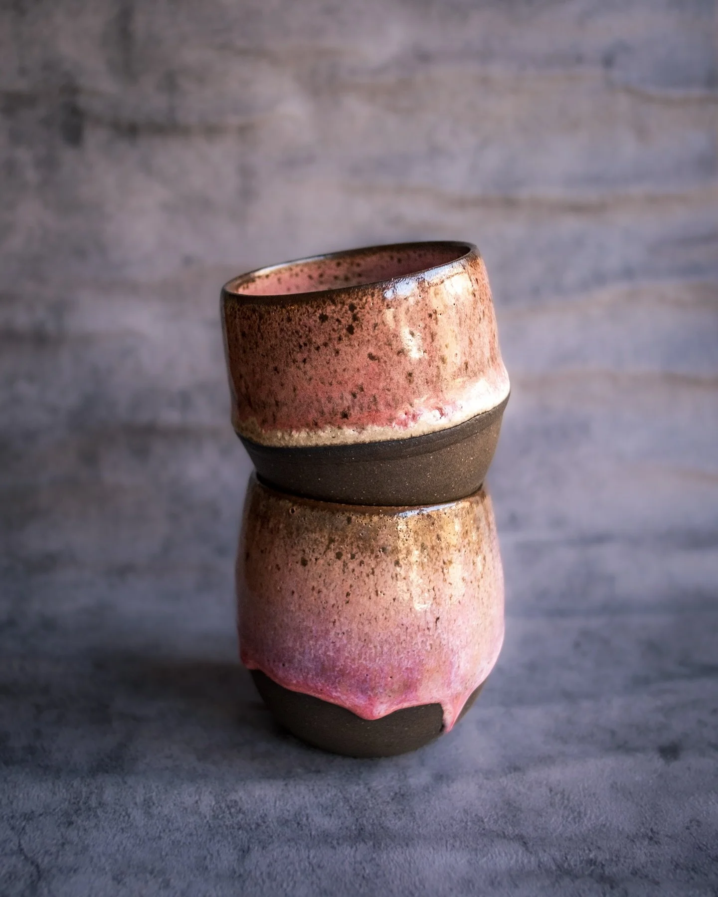 Dear friends, wishing you a very happy Thanksgiving! 🧡 I hope it’a filled with good food, great company, and plenty of joy.
If you’re on the hunt for a unique gift this season, here’s where you can find me and my pottery:
📍 Heig