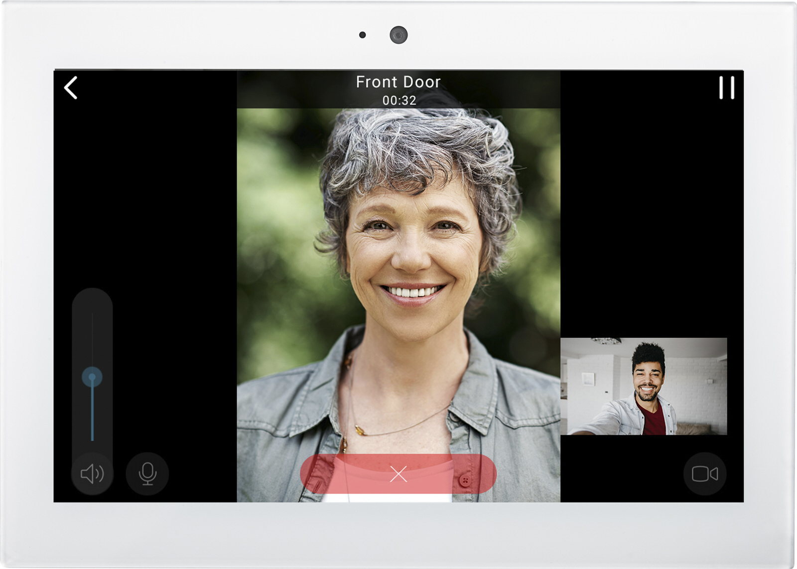 Video_Door_Bell_Control4_Intercom_Anywhere_Elderley_lady_speaking_with_younger_son