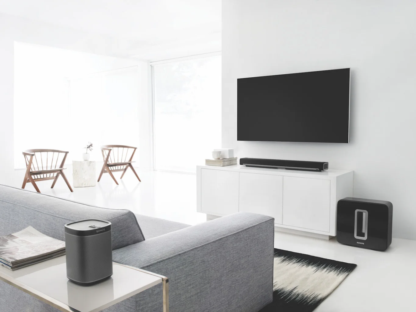 Multi_Room_Audio_Sonos_White_Living Room_luxury_Grey_Sofa_Playbar_Sub_One_Speaker