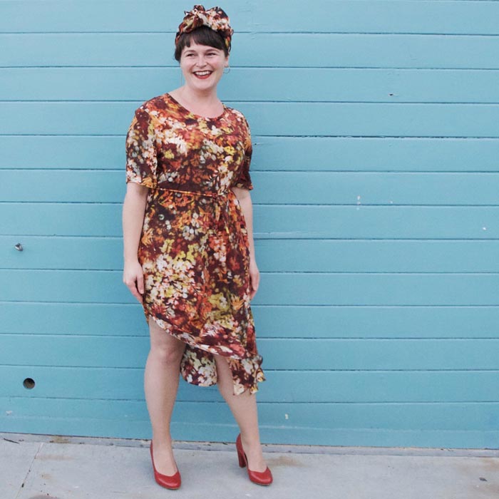 bibbity_bobbity_buttons_a_self_covered_button_papercut_patterns_kobe_dress_35.jpg