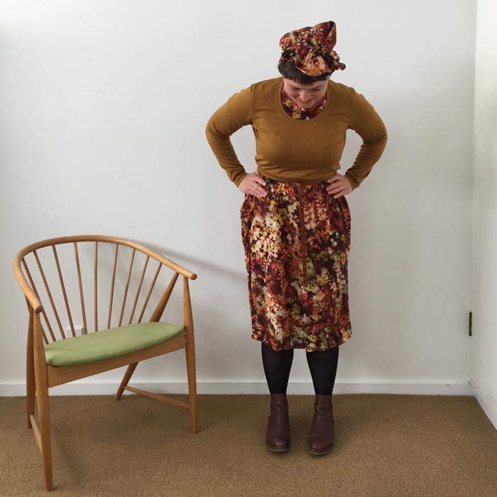 bibbity_bobbity_buttons_a_self_covered_button_papercut_patterns_kobe_dress_24.jpg