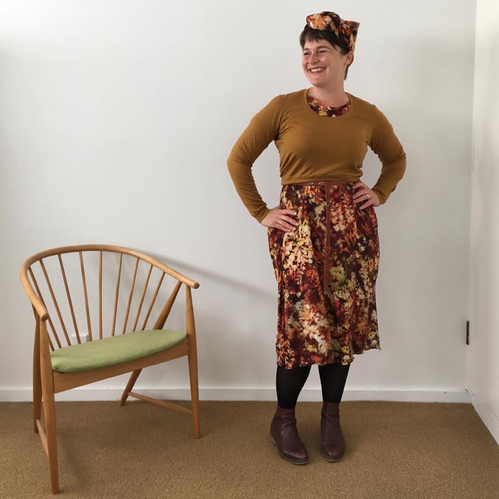 bibbity_bobbity_buttons_a_self_covered_button_papercut_patterns_kobe_dress_25.jpg