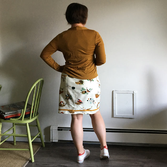 bibbity_bobbity_buttons_a_self_covered_button_charley_harper_sigma_dress_25.jpg