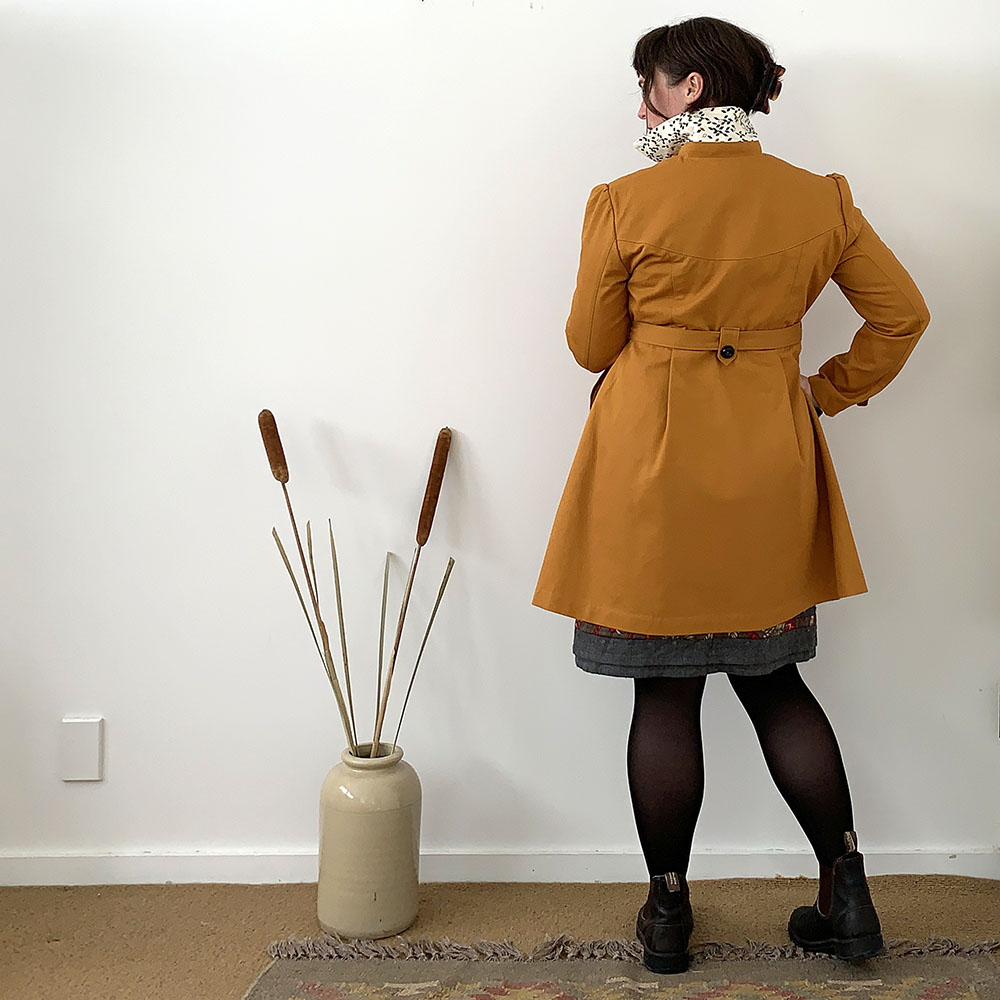 bibbity_bobbity_buttons_a_self-covered_button_vespa_16.jpeg