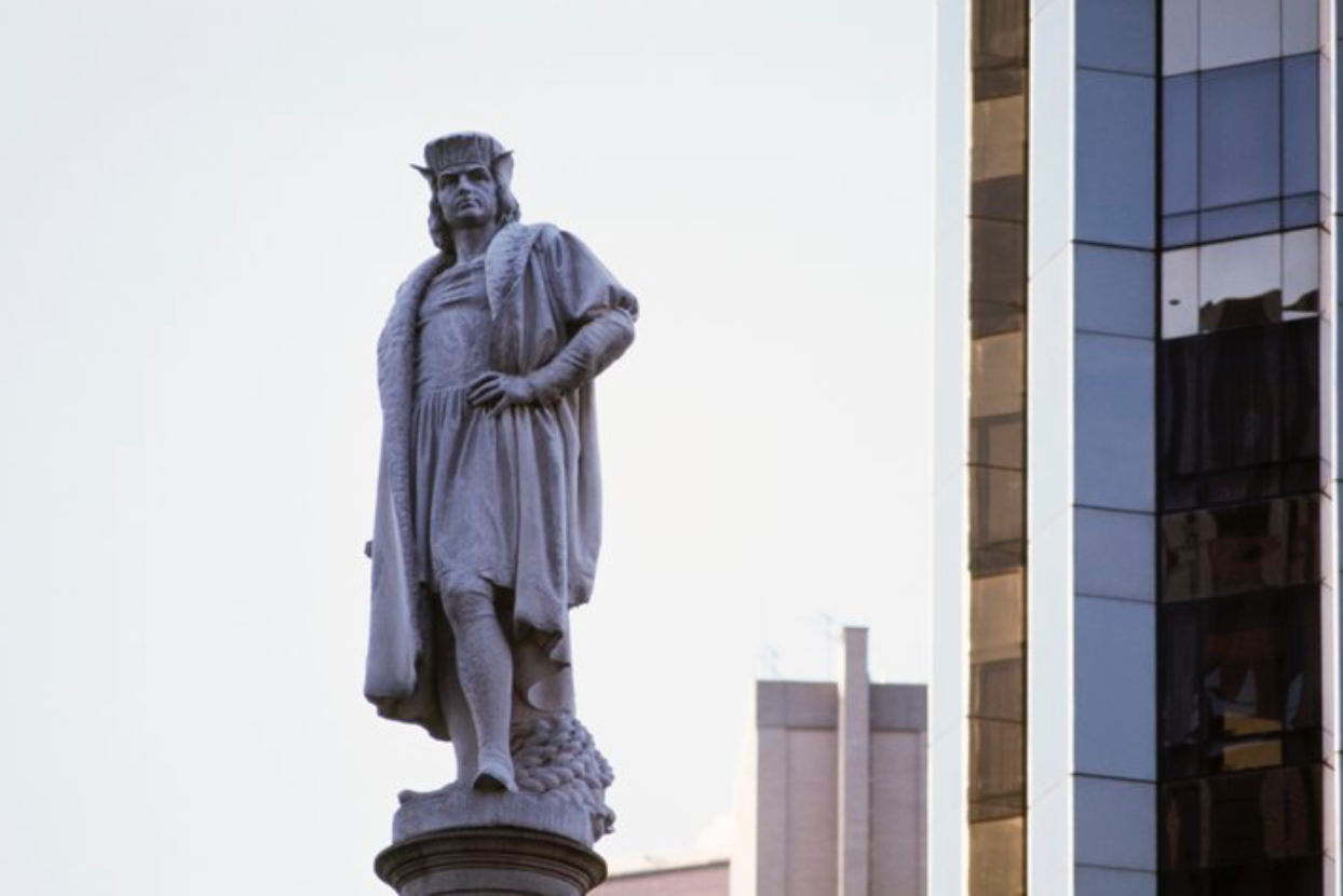 A monument to Christopher Columbus in Manhattan (Photo by Archive J. Lange).