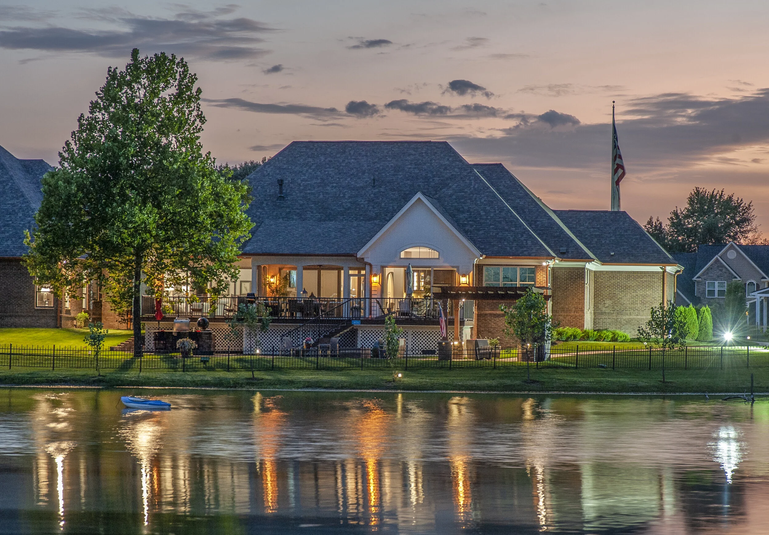 Waterfront_extras_9.jpg