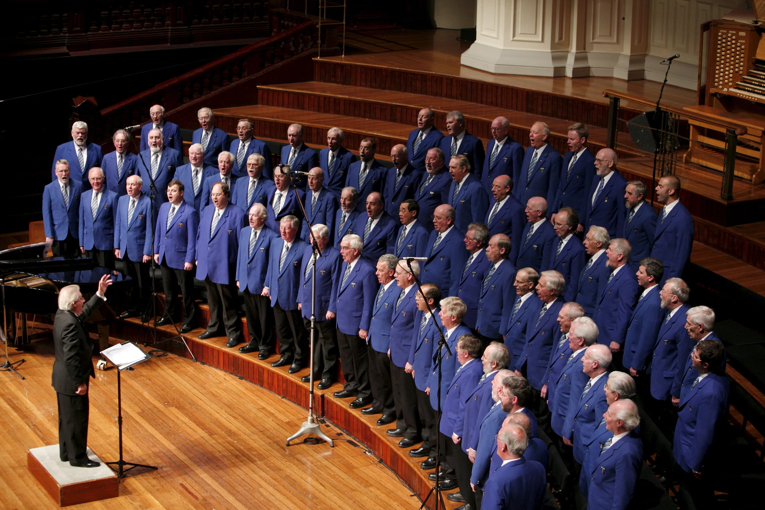 SMC Photos 2006 Town Hall Venue 113.jpg