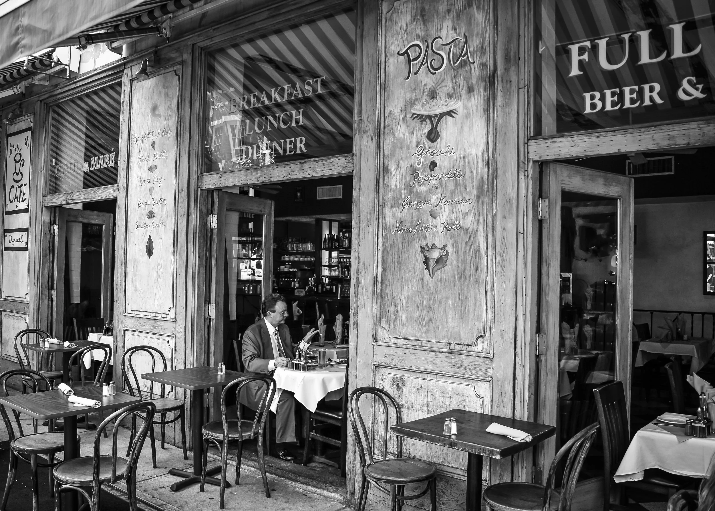 NYC cafe for canvas.JPG