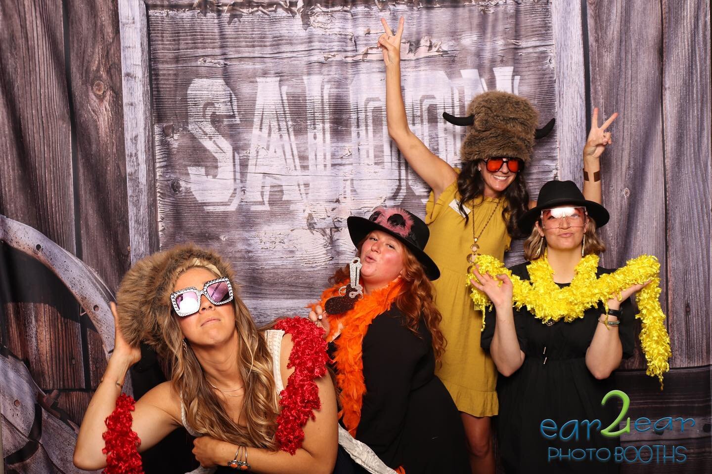Just thinking back to that awesome evening with the @grand.foundation for the Grand Gala&hellip;.. So much fun! Love this community!! @ear2earphotobooths @visitgranbyco #grandcountycolorado #grandcountyevents #smile #photooftheday #photobooth