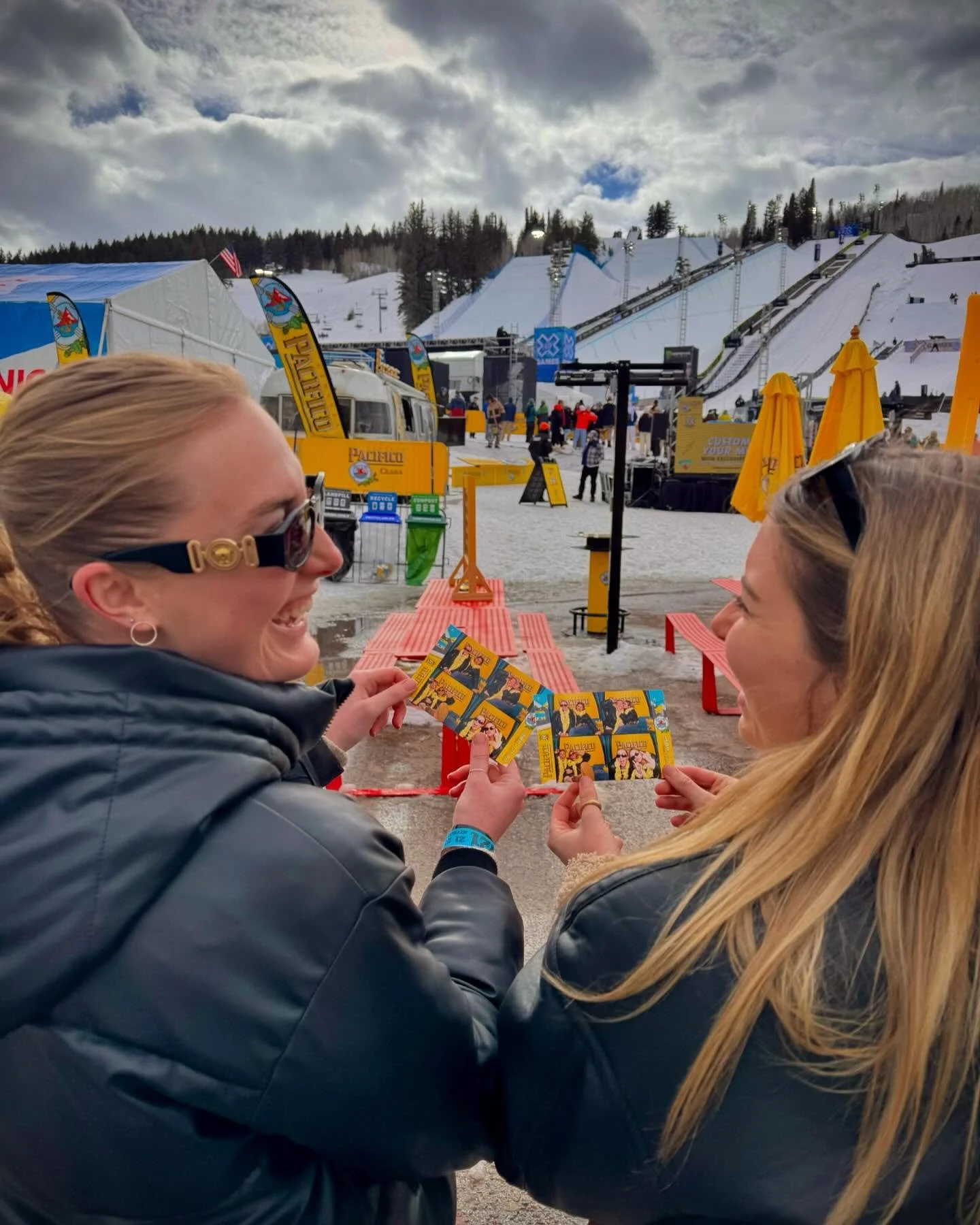 Beautiful day at the @xgames.aspen
📸🎞️🙂 #livelifeanchorsup #refrigeratormaterial 
@ear2earphotobooths @pacificobeer