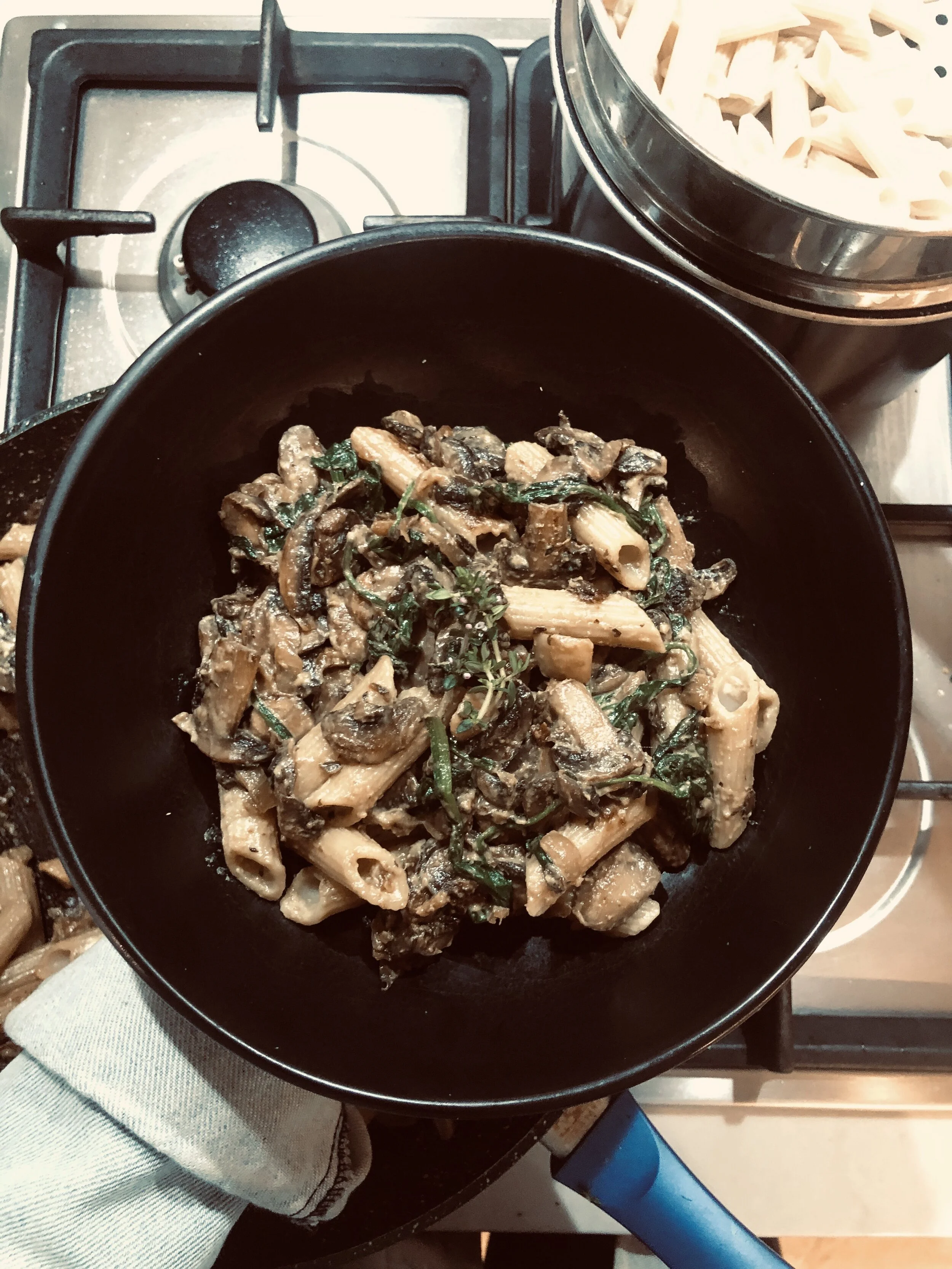 Creamy Dreamy Deliciousness : Mushroom, Thyme, Brown Rice Pasta Goodness!
