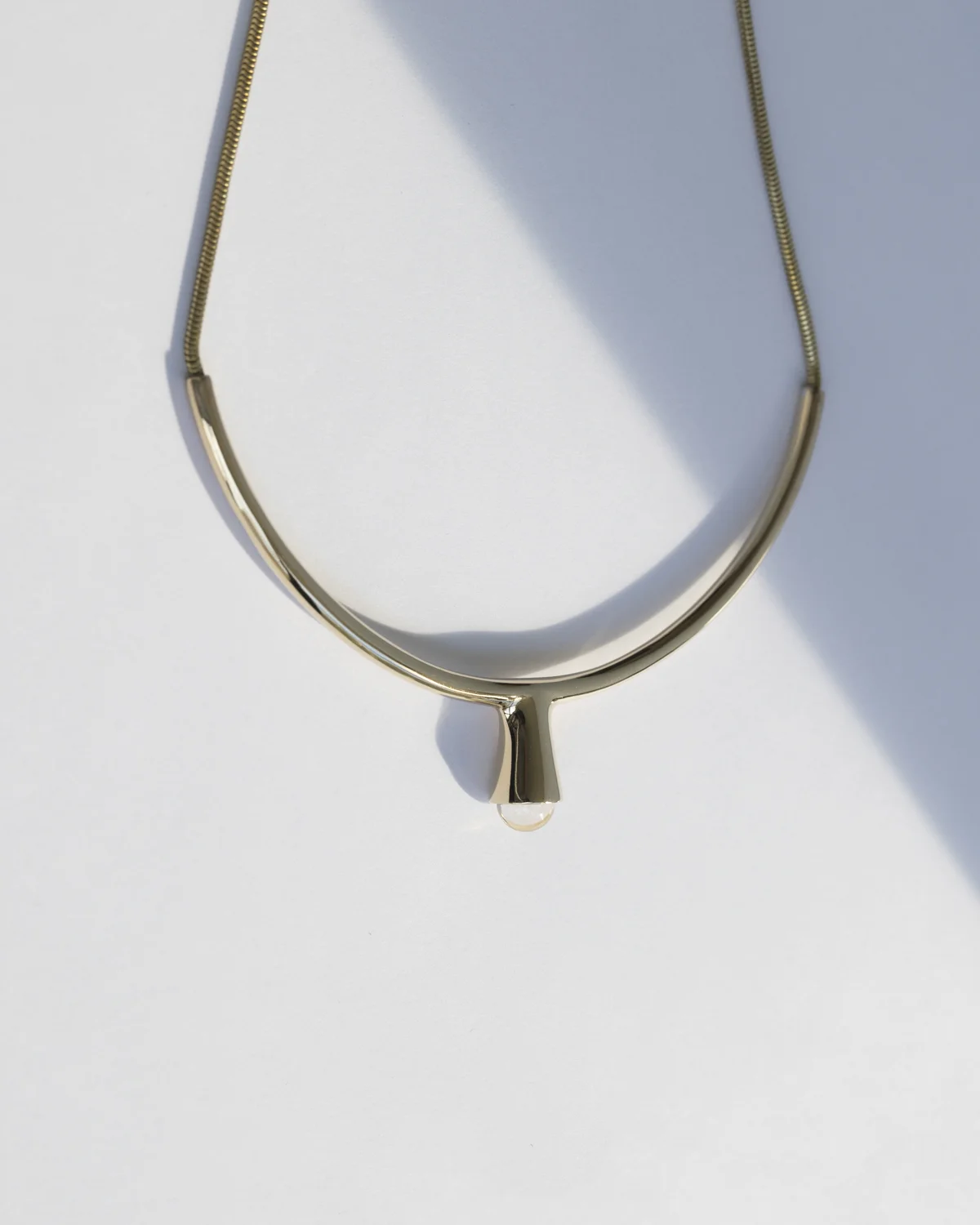 neck_drop_clear_bronze_1.jpg
