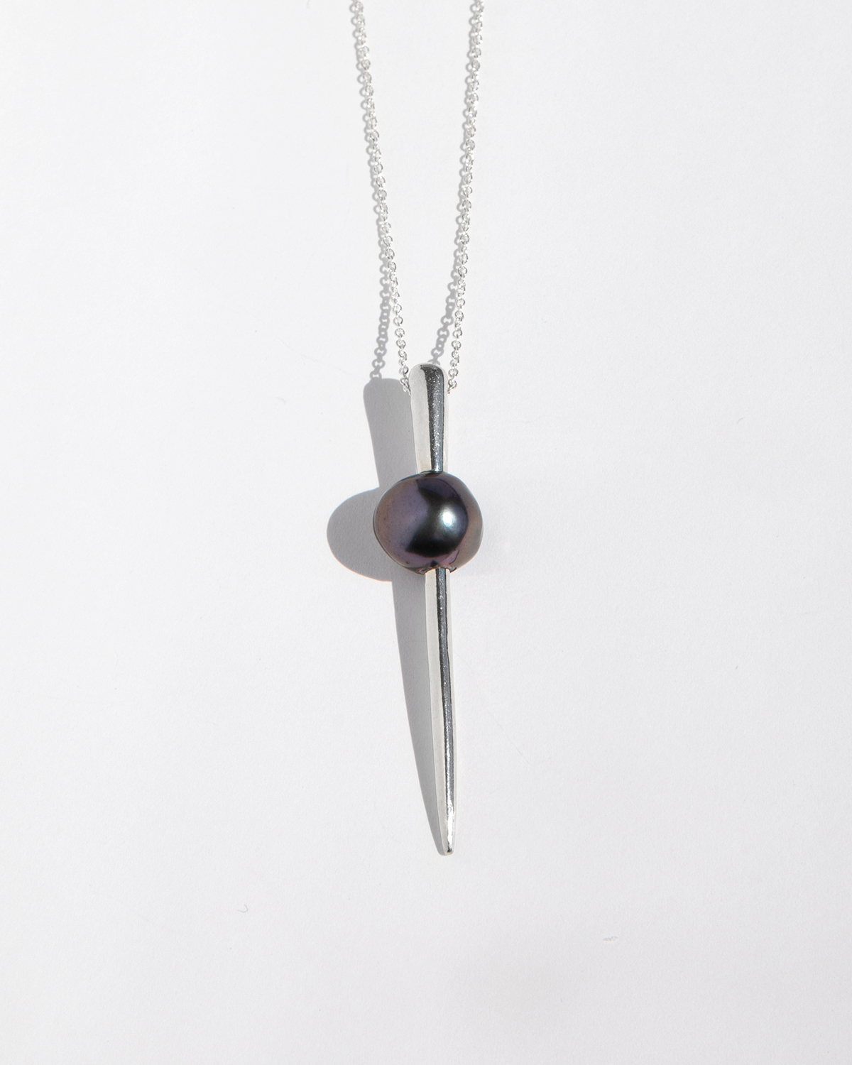 necklace_dagger_silver_1b.jpg