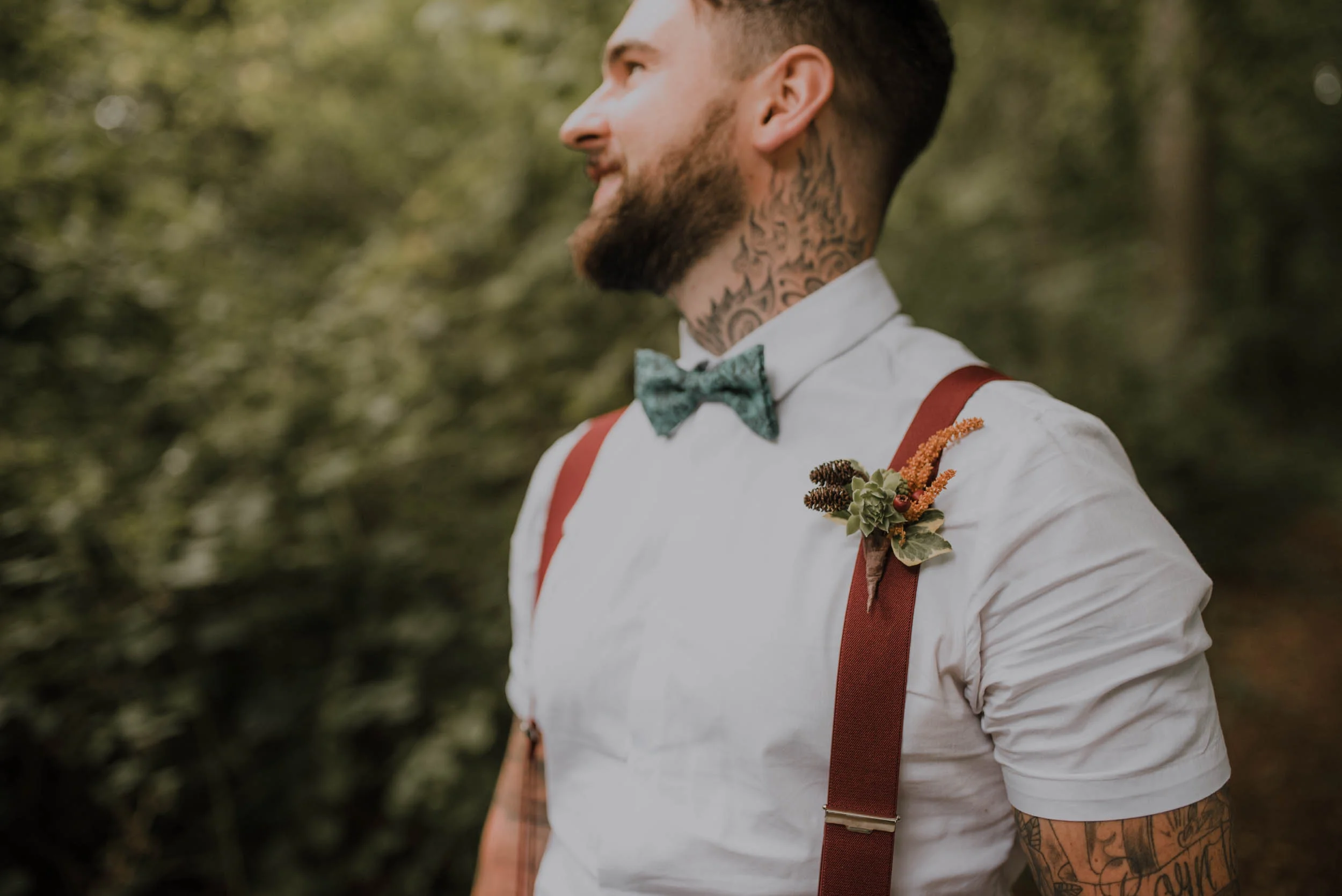 Woodland buttonholes Berkshire