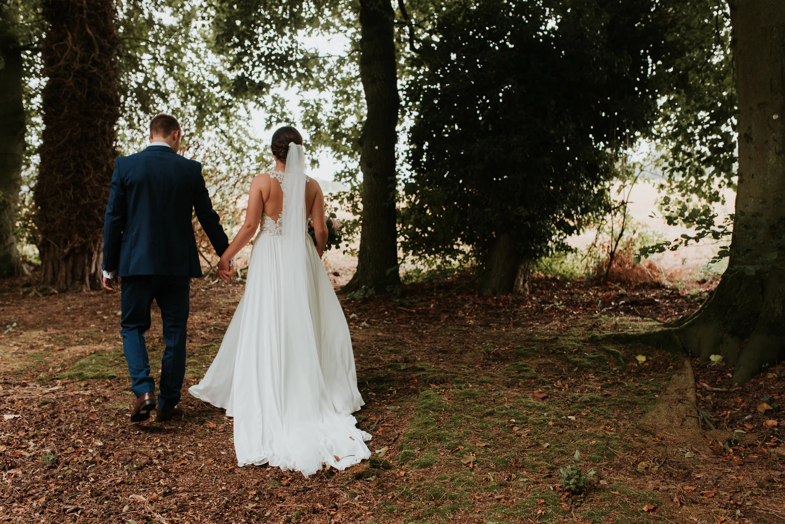 woodland wedding photographer Oxfordshire