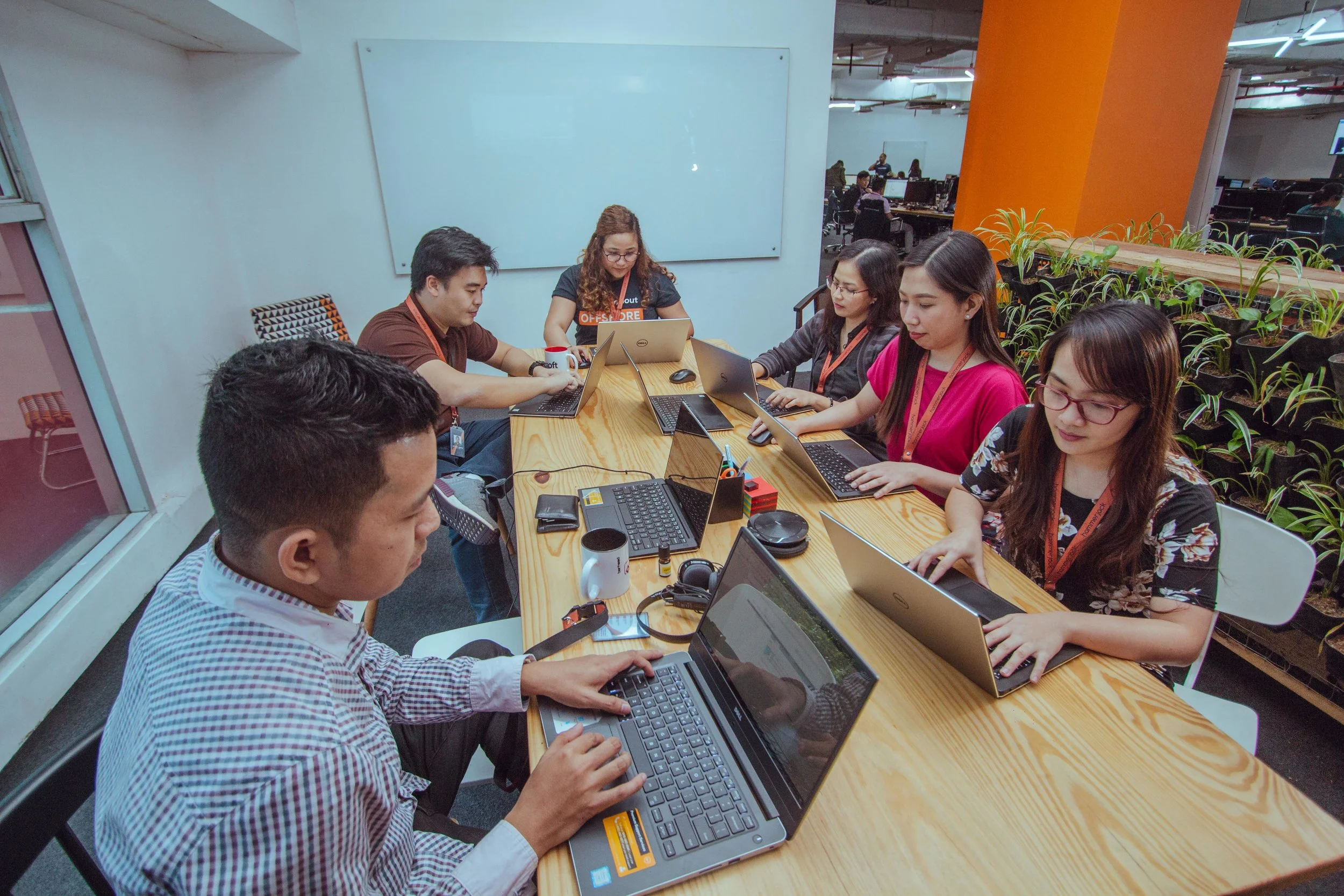 Outsourcing-Needs-People-Processes-Technology.jpg