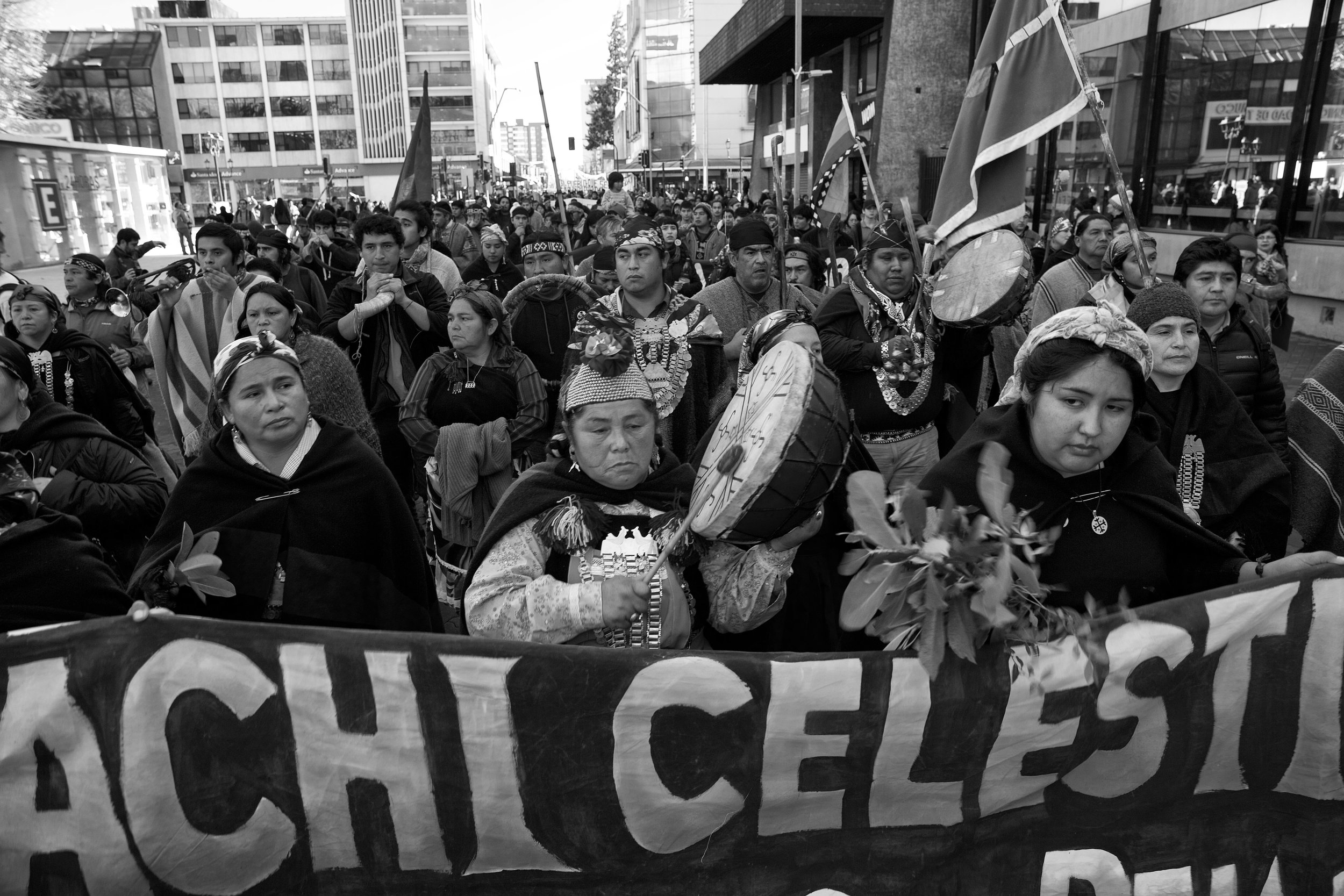  Indigene Mapuche-Gemeinschaften protestieren gegen die chilenische Regierung welche die Menschenrechte nicht respektiert. Temuco City, Chile. 