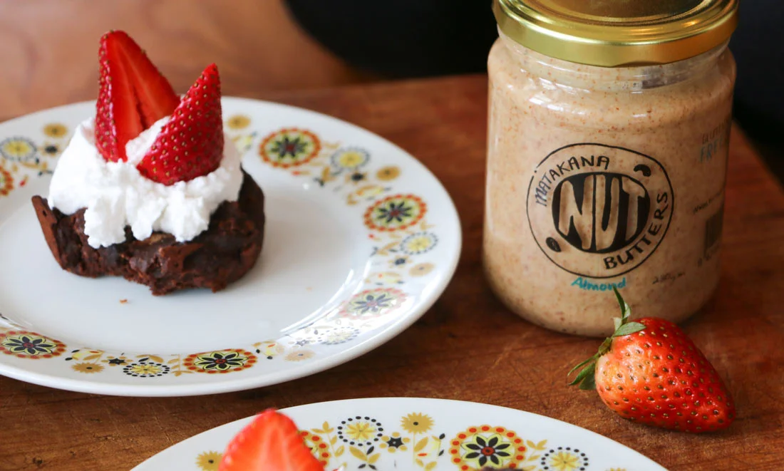 Almond-jar-with-brownie.jpg