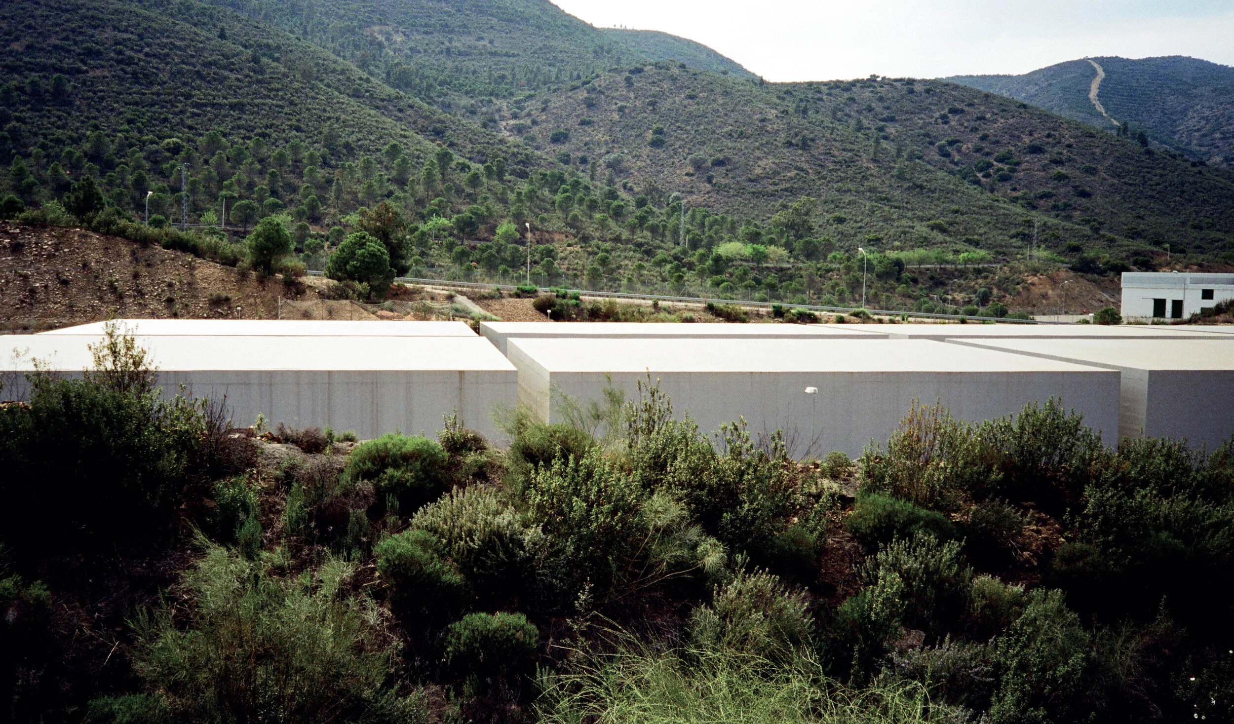 El Cabril site, photo couleur, 70/100 cm, 1998.