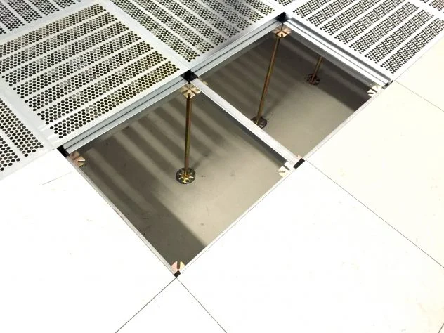 LüftungsplattenStahl für Doppelboden im Rechenzentrum ohne Belag Marmorette LCH-LPX