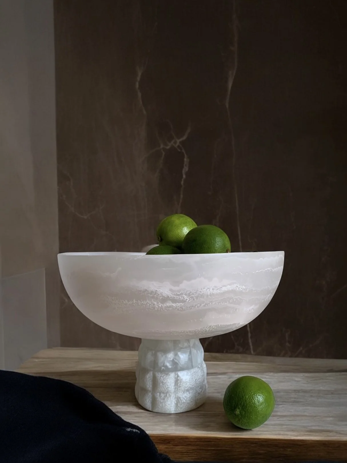 PEDESTAL ALABASTER.JPG