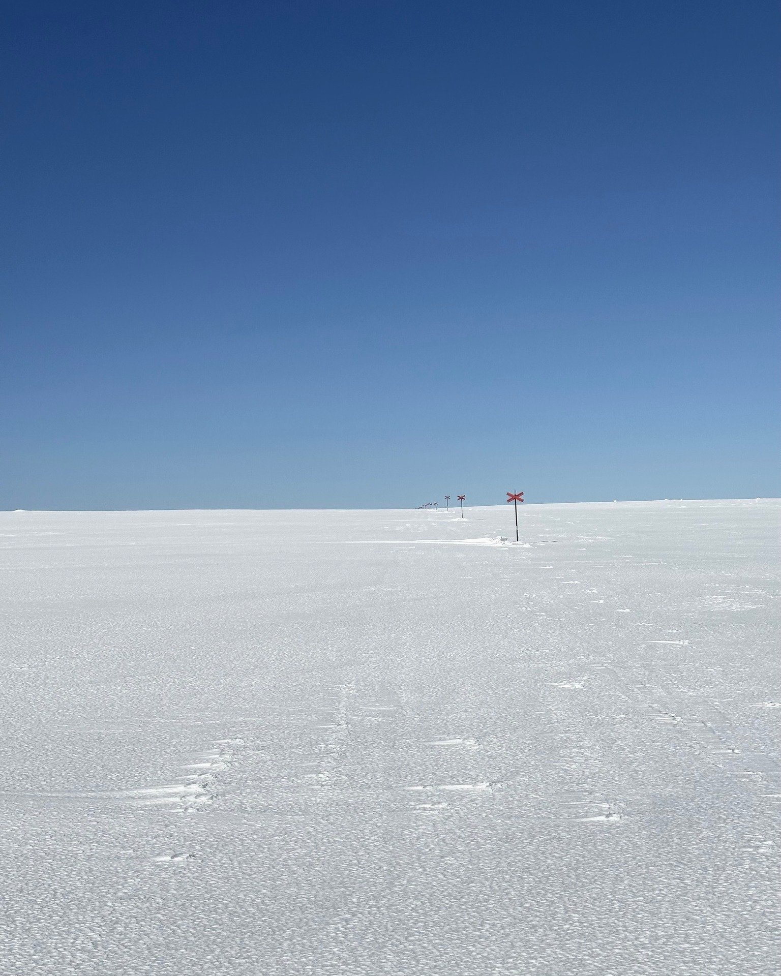 &Auml;lskar du som oss l&auml;ngdskid&aring;kning och vill g&ouml;ra n&aring;got roligt i v&aring;r?

Kom till oss om tv&aring; veckor p&aring; v&aring;r skid&aring;kning h&auml;r p&aring; skaren ☀️☀️ @vasasvahn &auml;r landets b&auml;sta vasaloppsco