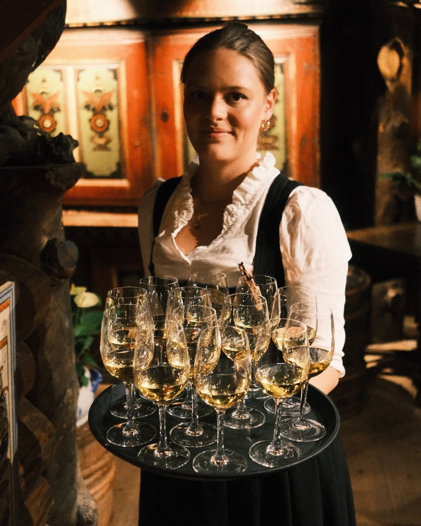 Nu &ouml;ppnar vi upp m&ouml;jligheten att boka bord i restaurangen under v&aring;r Vilthelg den 2&ndash;3 oktober, &auml;ven f&ouml;r er som inte bor &ouml;ver hos oss.

Under kv&auml;llen serverar vi en exklusiv 5-r&auml;tters avsmakningsmeny d&aum