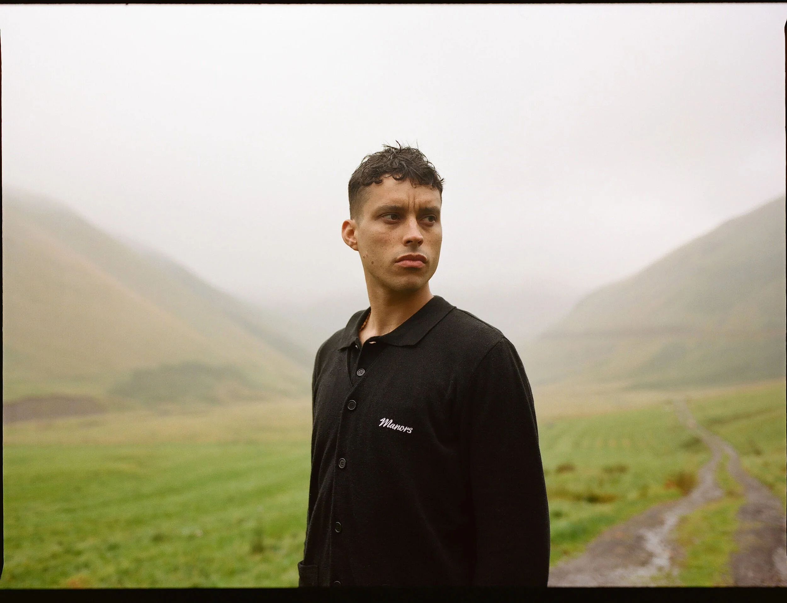 Look_3_Medium Format_-4.JPG