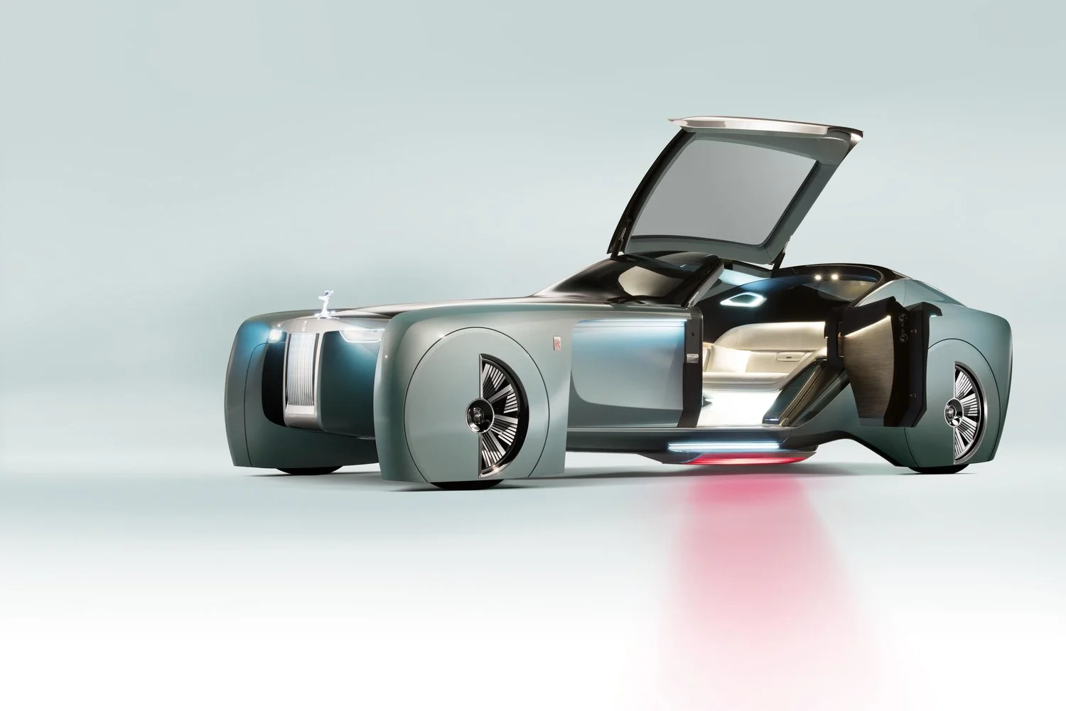 P90223439_highRes_rolls-royce-vision-n.jpg